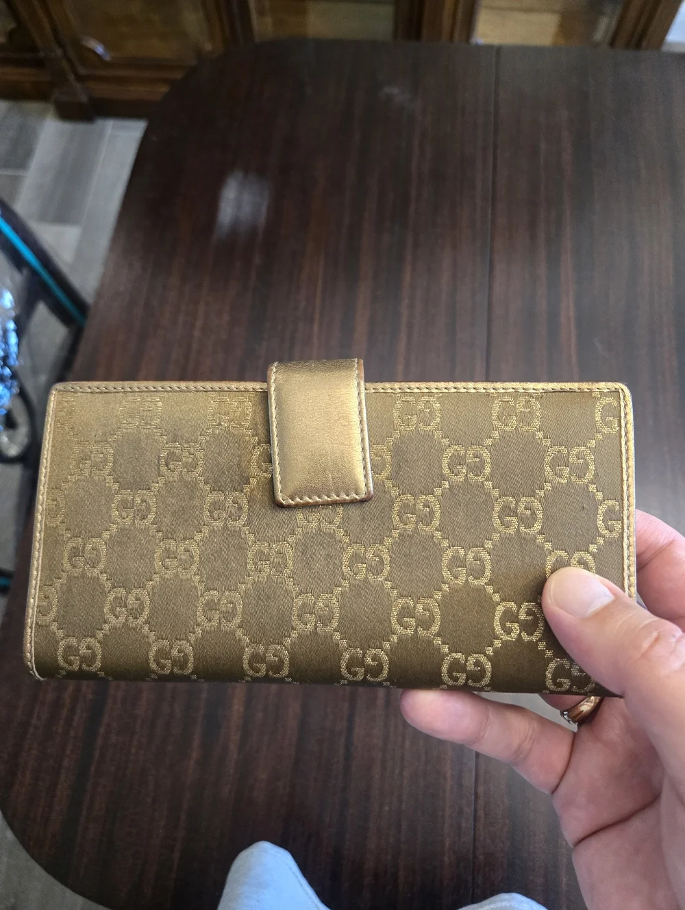 Gucci Metallic Gold GG Bow Continental Wallet
